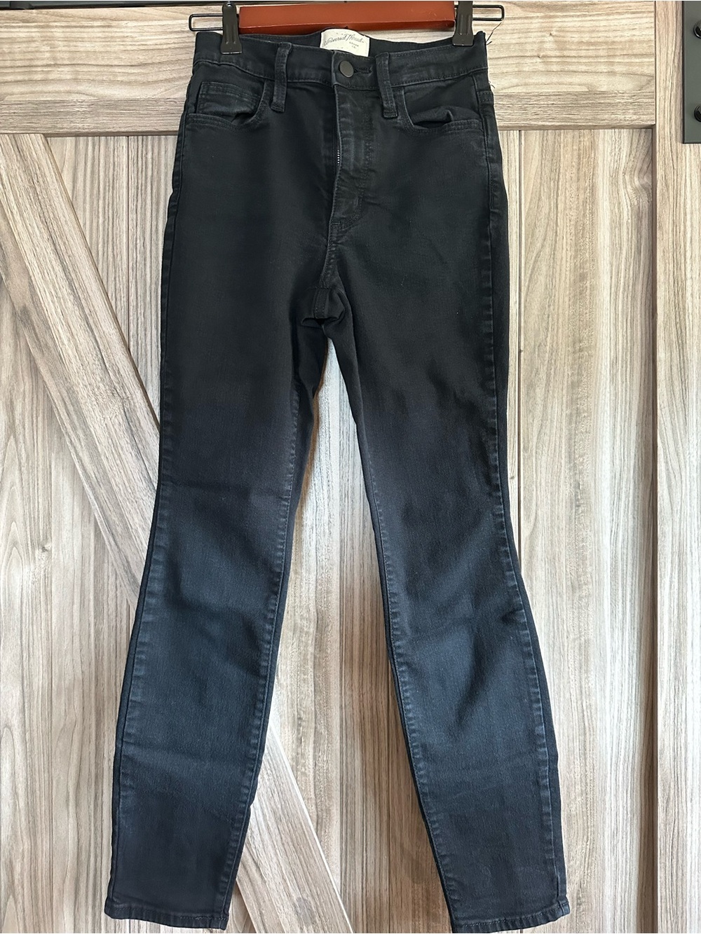 Universal Thread Black High Rise Skinny Jeans 2R
